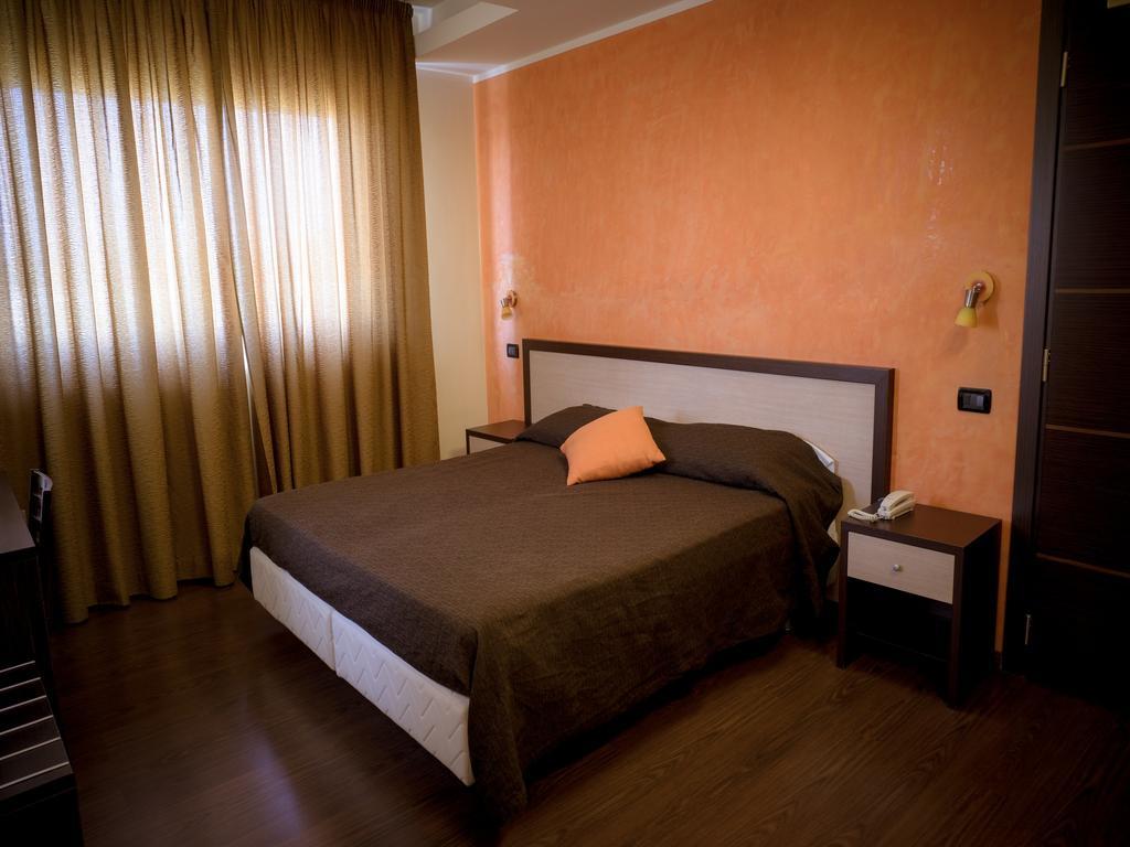 Hotel Select Atessa Esterno foto