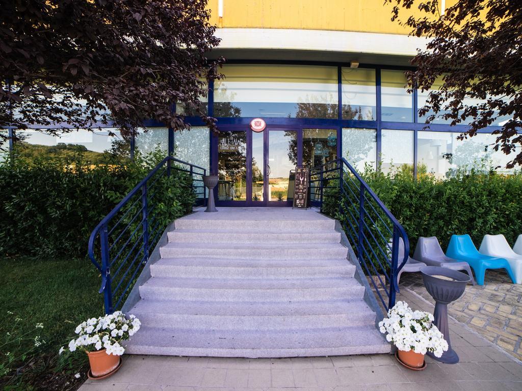 Hotel Select Atessa Esterno foto